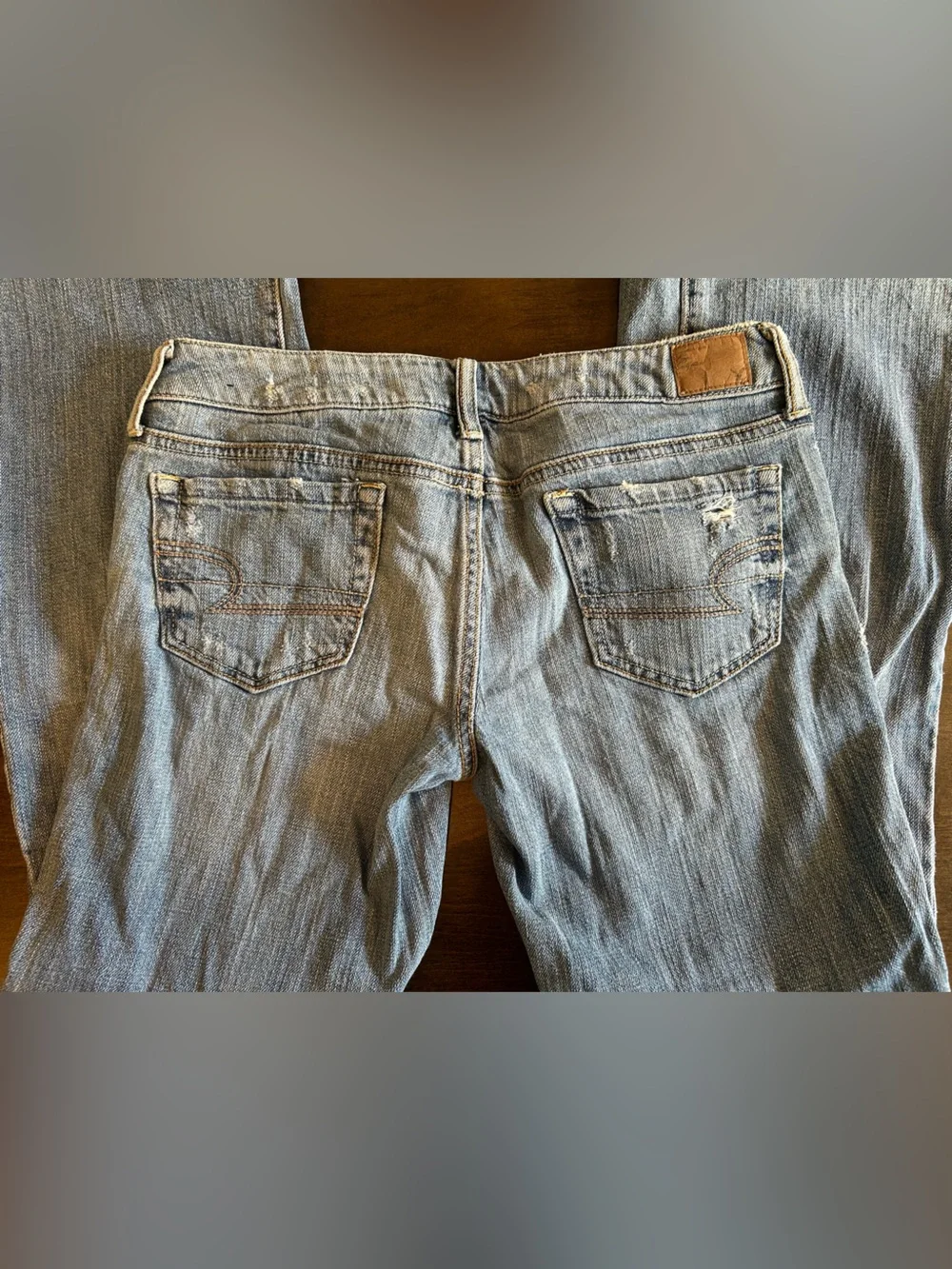 American Eagle Favorite Boyfriend Womens Sz 6 Short Distressed Jeans